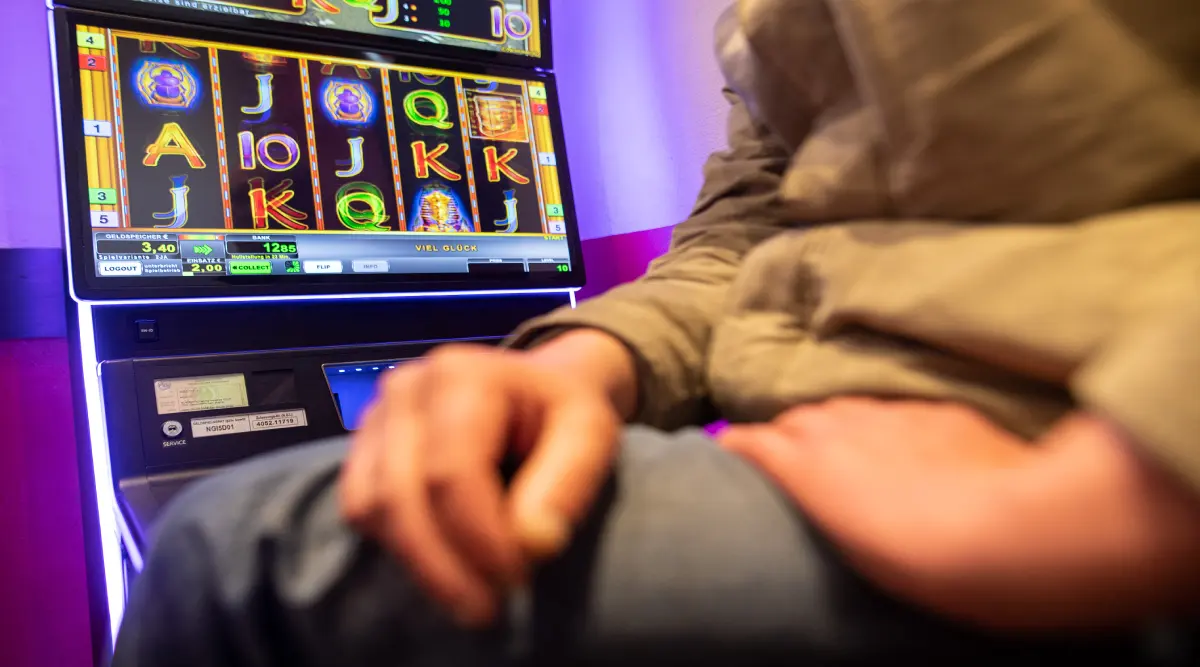 Unveiling the Myth: Win Playing Slot Machines: and Hit Some Jackpots!
